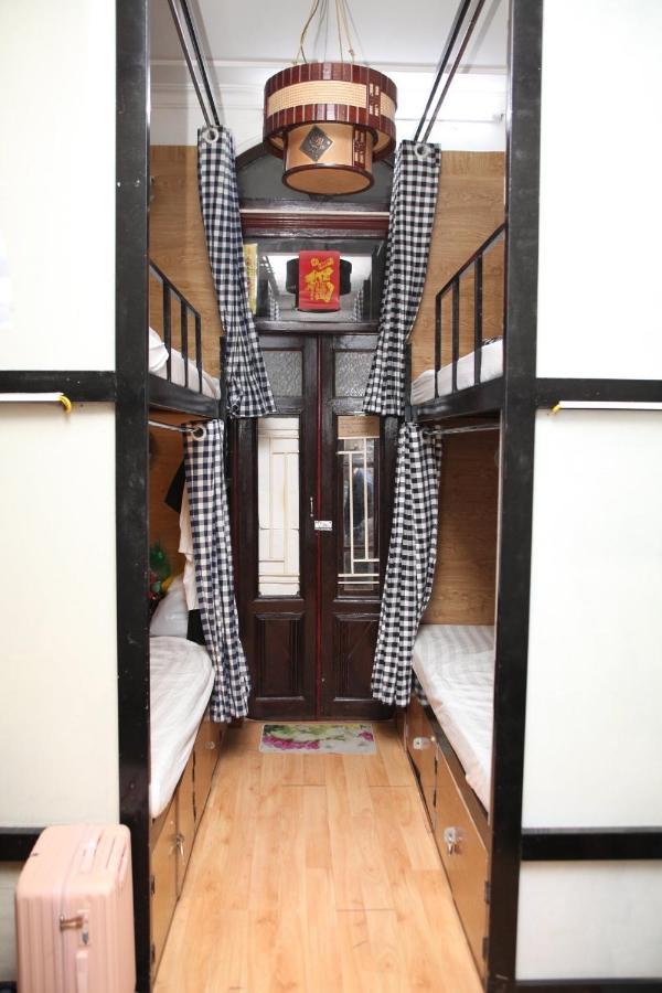 Hostel Turbo Hanoi Esterno foto